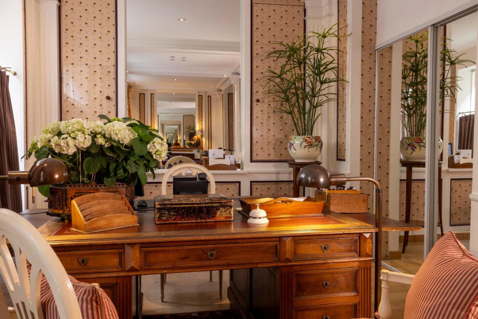 Hotel Le Saint Gregoire Paris Bagian luar foto