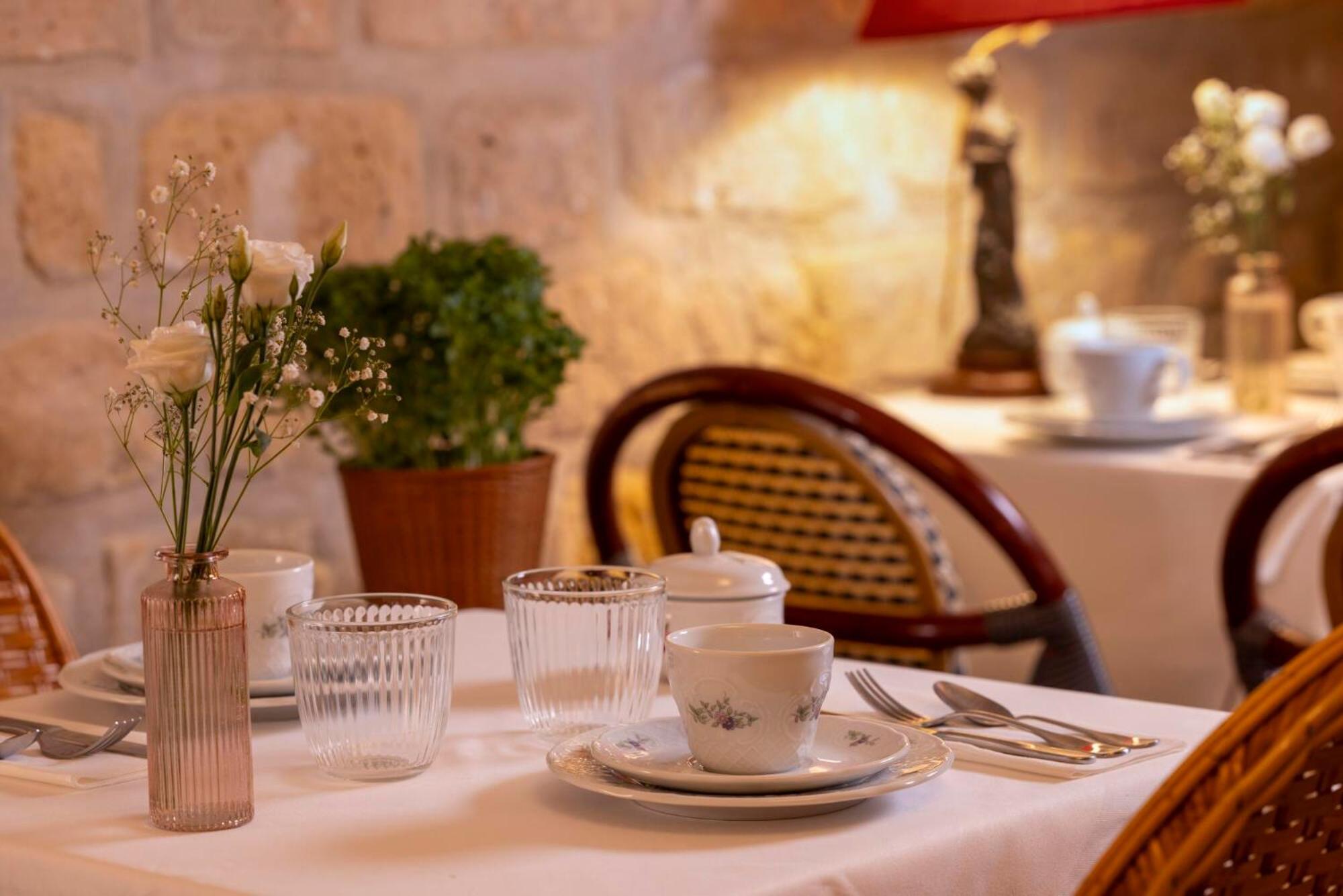 Hotel Le Saint Gregoire Paris Bagian luar foto