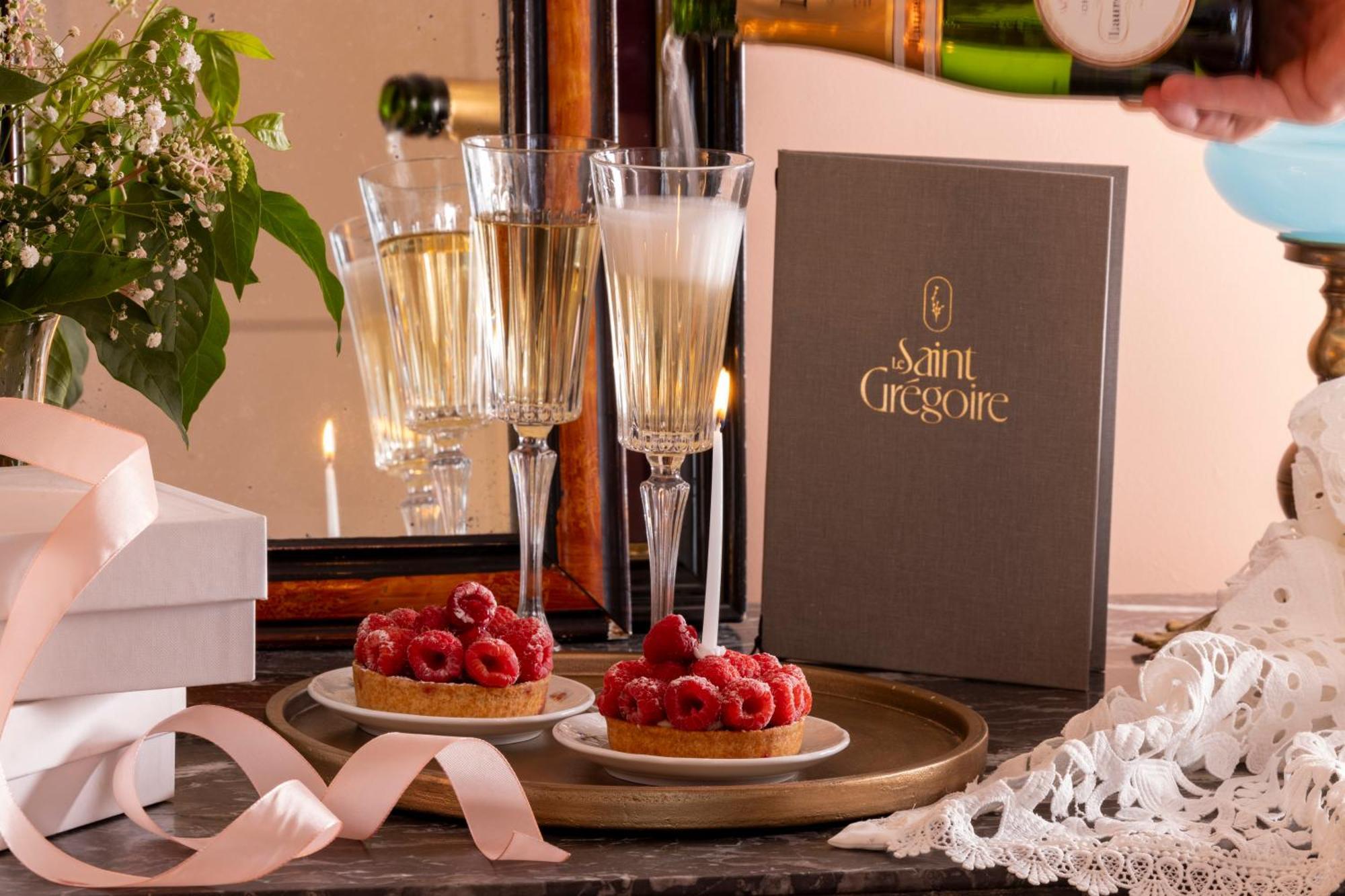 Hotel Le Saint Gregoire Paris Bagian luar foto